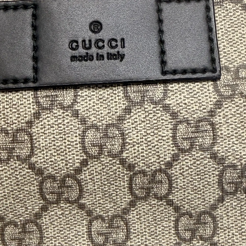 Gucci GG Supreme Belt Bag with Green/Red Waist Strap - Picture 3 of 3